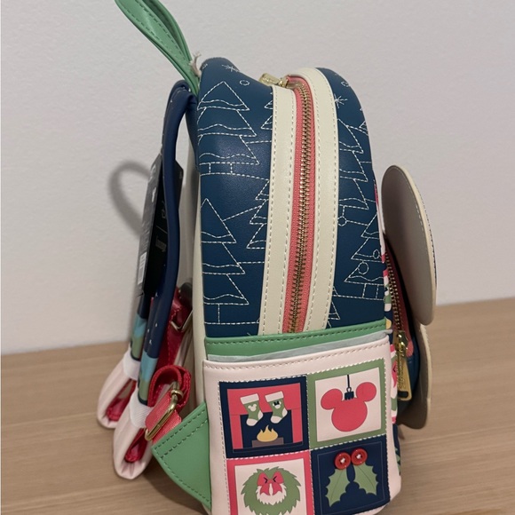 2025 Loungefly Mickey Mouse Holiday Mini Backpack - Picture 2 of 4